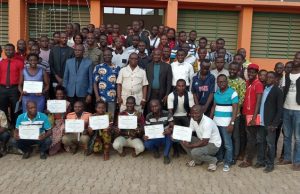 Côte d’Ivoire/ Plus de 300 jeunes du Gontougo reçoivent des diplômes de formation en entrepreneuriat numérique