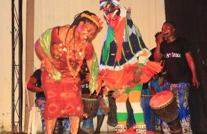 Culture et tradition: zonta internationale avec Afrik Art Dance