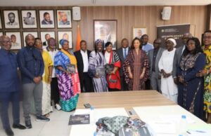 CINEMA | FESTIVAL DE CANNES. 𝐑𝐞𝐧𝐜𝐨𝐧𝐭𝐫𝐞 𝐞𝐧𝐭𝐫𝐞 𝐥𝐞 𝐌𝐢𝐧𝐢𝐬𝐭𝐫𝐞 𝐝𝐞 𝐥𝐚 𝐂𝐨𝐦𝐦𝐮𝐧𝐢𝐜𝐚𝐭𝐢𝐨𝐧 𝐞𝐭 𝐥𝐚 𝐝𝐞́𝐥𝐞́𝐠𝐚𝐭𝐢𝐨𝐧 𝐢𝐯𝐨𝐢𝐫𝐢𝐞𝐧𝐧𝐞 du 𝐅𝐞𝐬𝐭𝐢𝐯𝐚𝐥 𝐝𝐞 𝐂𝐚𝐧𝐧𝐞𝐬