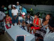 People/ Himra arrose son anniversaire à Assinie